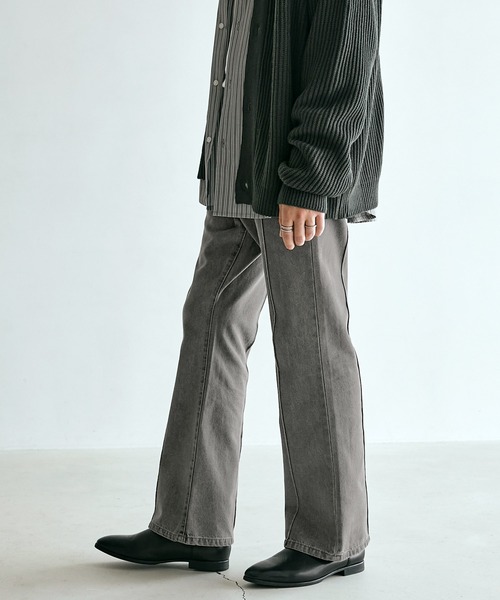 EMMA CLOTHES（エマクローズ）の「ルーズフレアブーツカット ピンタックデニムパンツ EMMA CLOTHES（デニムパンツ・メンズ・ライトグレー/ネイビー/グレー/インディゴブルー/ライトインディゴブルー・S/M/L）」の7枚目の写真