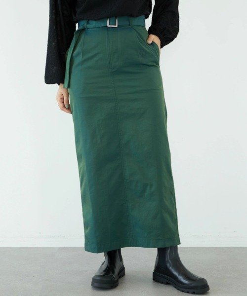 KBF（ケイビーエフ）の「KBF シャイニーペンシルスカート（スカート・レディース・グリーン/ボルドー/ブラック・FREE）」の2枚目の写真