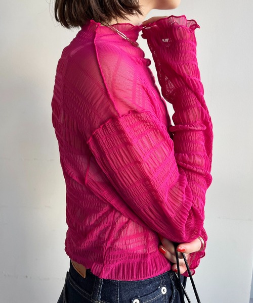 DISCOAT（ディスコート）の「【WEB限定】スモッキングハイネックプルオーバー（Tシャツ/カットソー・レディース・ブラック/グレー/ピンク/グリーン/アイボリー・FREE）」の5枚目の写真