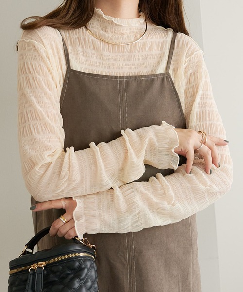 DISCOAT（ディスコート）の「【WEB限定】スモッキングハイネックプルオーバー（Tシャツ/カットソー・レディース・ブラック/グレー/ピンク/グリーン/アイボリー・FREE）」の2枚目の写真