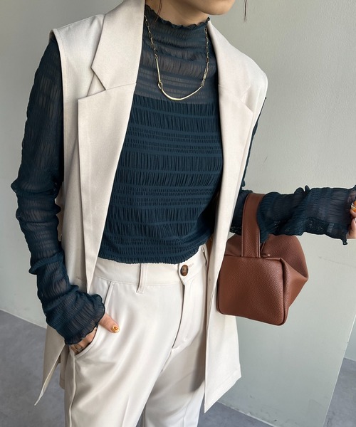 DISCOAT（ディスコート）の「【WEB限定】スモッキングハイネックプルオーバー（Tシャツ/カットソー・レディース・ブラック/グレー/ピンク/グリーン/アイボリー・FREE）」の11枚目の写真