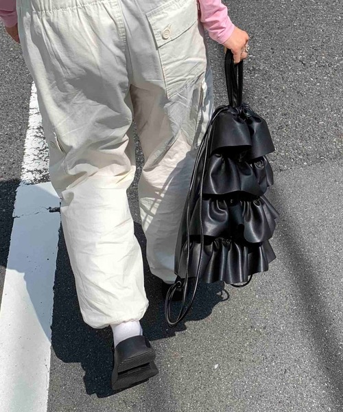 Casselini（キャセリーニ）の「Casselini(キャセリーニ)フリルナップサック（バックパック/リュック・レディース・ブラック/ブラウン/シルバー・FREE）」の16枚目の写真