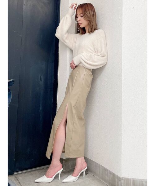 GYDA（ジェイダ）の「ディープスリット フェイクレザーロングスカート（スカート・レディース・ブラック/ベージュ・FREE）」の15枚目の写真