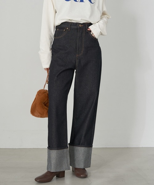 earth music&ecology（アースミュージックアンドエコロジー）の「ロールアップデニムパンツ（その他パンツ・レディース・ブルー系その他/ダークインディゴブルー・S/M）」の2枚目の写真