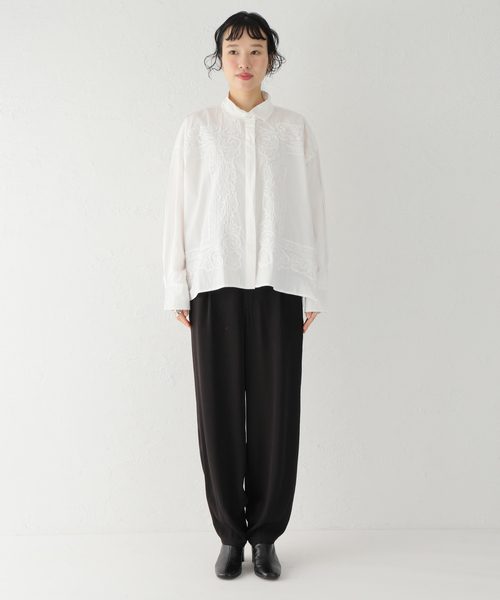 mii（ミー）の「【Mii / ミイ】HAND EMB COTTON OVERSIZED SHIRT：シャツ（シャツ/ブラウス・レディース・ホワイト・MEDIUM）」の18枚目の写真