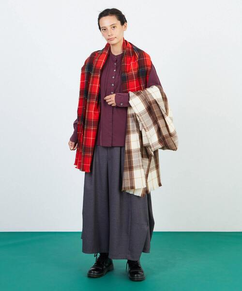 FRAPBOIS（フラボア）の「マフラー2（ストール/ショール・レディース・モカ/レッド・FREE）」の5枚目の写真