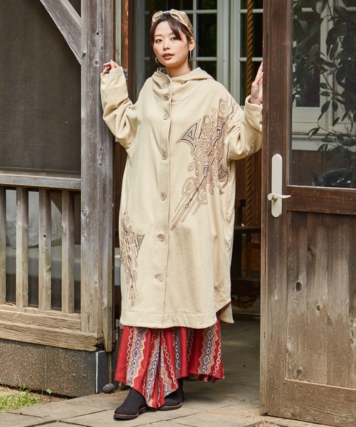 チャイハネ(チャイハネ)の「【チャイハネ】ツヤメロングパーカー(その他アウター・レディース・グリーン/ネイビー/ベージュ/ブラック・FREE)」の16枚目の写真