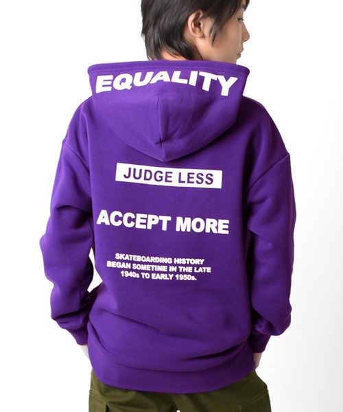 GLAZOS（グラソス）の「裏起毛・フードプリントパーカー（パーカー・キッズ・ベージュ/パープル/グレー/ブラック・140cm/150cm/160cm/170cm）」の4枚目の写真