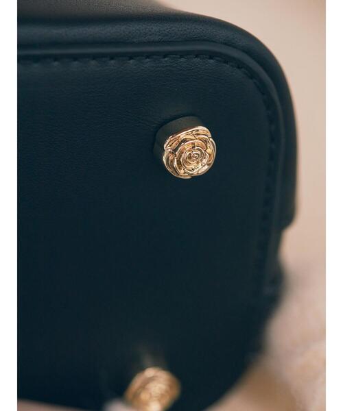 Maison de FLEUR(メゾンドフルール)の「モノグラムライトムーンSバッグ(ショルダーバッグ・レディース・ピンク/ブラック・FREE)」の4枚目の写真