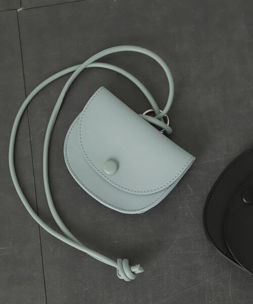 SENSE OF PLACE by URBAN RESEARCH(センスオブプレイスバイアーバンリサーチ)の「ミニフラップショルダーバッグ(ショルダーバッグ・レディース・ライトブルー/アイボリー/ブラック・ONE)」の1枚目の写真