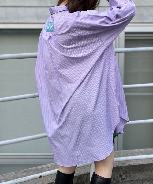 mi via loca（ミヴィアロカ）の「ストライプBIGシャツ（シャツ/ブラウス・レディース・ピンク/イエロー・FREE）」の9枚目の写真
