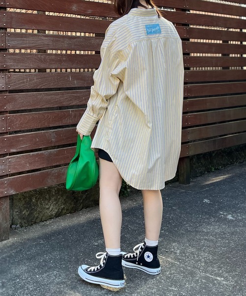 mi via loca（ミヴィアロカ）の「ストライプBIGシャツ（シャツ/ブラウス・レディース・ピンク/イエロー・FREE）」の6枚目の写真