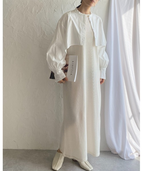 She's Closet(シーズクローゼット)の「スタンドカラーカラーボリュームスリーブ長袖フレアショート丈クロップドシャツ(シャツ/ブラウス・レディース・ホワイト/グレー/ブラック/ライトブルー/アイボリー・FREE)」の7枚目の写真