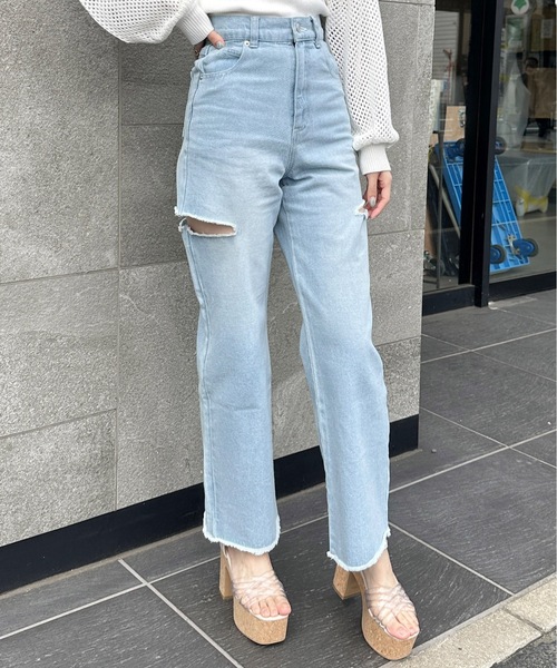 one way（ワンウェイ）の「サイドブロークンストレートデニム（丈長め）（デニムパンツ・レディース・ライトブルー/ホワイト/ダークブルー/ブルー系その他・S/M）」の2枚目の写真