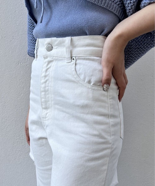 one way（ワンウェイ）の「サイドブロークンストレートデニム（丈長め）（デニムパンツ・レディース・ライトブルー/ホワイト/ダークブルー/ブルー系その他・S/M）」の9枚目の写真