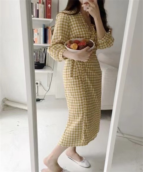 FREE STYLISTS(フリー スタイリスト)の「ウエストリボン Vネック ギンガムワンピース(ワンピース・レディース・ブラック/イエロー・S/M/L/XL)」の15枚目の写真