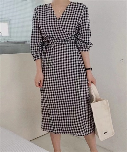 FREE STYLISTS(フリー スタイリスト)の「ウエストリボン Vネック ギンガムワンピース(ワンピース・レディース・ブラック/イエロー・S/M/L/XL)」の20枚目の写真
