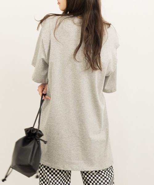 DAY CLOSET(デイ クローゼット)の「レディース チュニック風レイヤードロゴTシャツ(Tシャツ/カットソー・レディース・ブラック/グレー・L/S/M)」の21枚目の写真