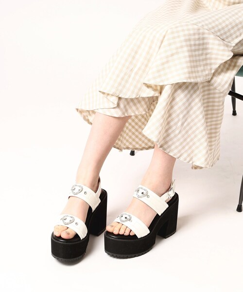 cs T&P（シーエスティーアンドピー）の「厚底キラキラハートサンダル（サンダル・レディース・パープル系/ホワイト系2/ブラック系1・LL/M/L/S）」の2枚目の写真