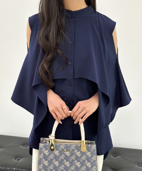 ABITOKYO(アビトーキョー)の「ケープデザインラッフルカラーシャツブラウス(シャツ/ブラウス・レディース・ブラック/ブルーグレー/ベージュ/ネイビー/グリーン/グレイッシュベージュ/ブラウン・M/L)」の7枚目の写真