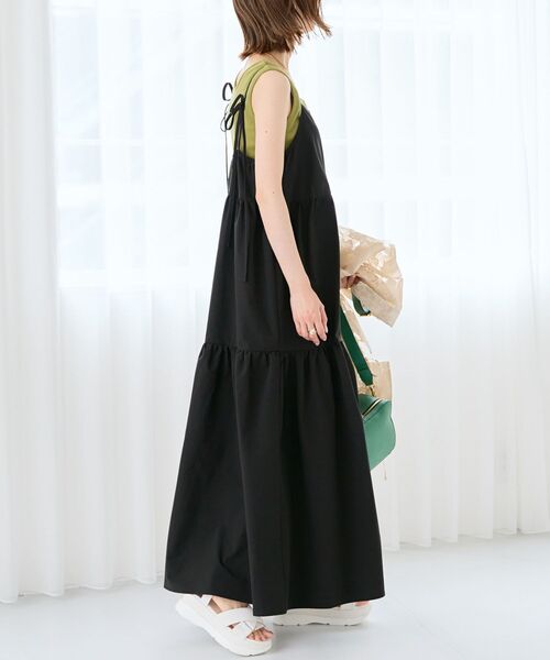 MAJESTIC LEGON(マジェスティックレゴン)の「ティアードキャミワンピ(ワンピース・レディース・ベージュ/ブラック・MEDIUM/SMALL)」の7枚目の写真