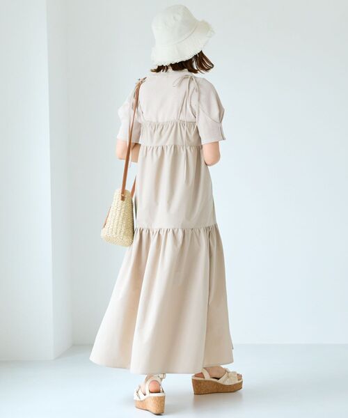 MAJESTIC LEGON(マジェスティックレゴン)の「ティアードキャミワンピ(ワンピース・レディース・ベージュ/ブラック・MEDIUM/SMALL)」の12枚目の写真