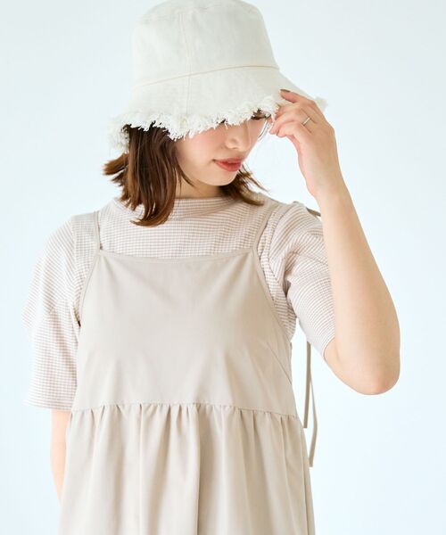MAJESTIC LEGON(マジェスティックレゴン)の「ティアードキャミワンピ(ワンピース・レディース・ベージュ/ブラック・MEDIUM/SMALL)」の13枚目の写真