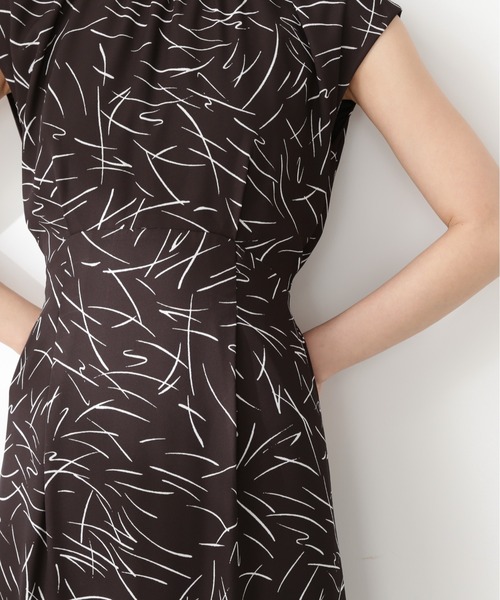 N.(N. Natural Beauty Basic)(エヌエヌナチュラルビューティーベーシック)の「【S Size Line】◆モノトーンプリントワンピース(ワンピース・レディース・ホワイト系その他/ブラック系その他・SMALL/MEDIUM)」の8枚目の写真