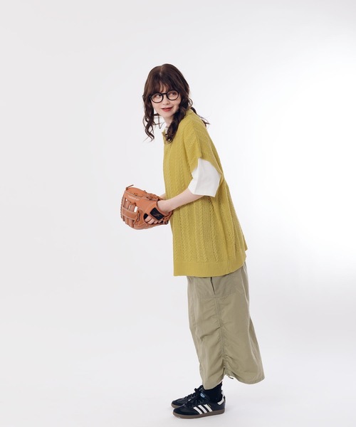 MUHET（ミュエータ）の「スキッパー透かし編みニットベスト（ベスト・レディース・マスタード/ブラック/ブルー・MEDIUM/X-LARGE）」の8枚目の写真