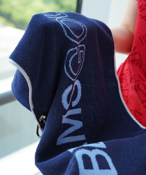 BEAMS GOLF（ビームスゴルフ）の「カラビナ付き 今治 ロゴ フェイスタオル（ゴルフグッズ・メンズ・ネイビー/ホワイト/ブラック・ONE SIZE）」の7枚目の写真