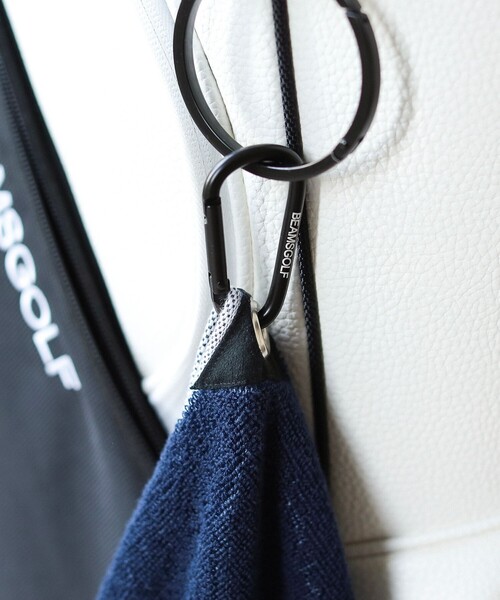 BEAMS GOLF（ビームスゴルフ）の「カラビナ付き 今治 ロゴ フェイスタオル（ゴルフグッズ・メンズ・ネイビー/ホワイト/ブラック・ONE SIZE）」の11枚目の写真