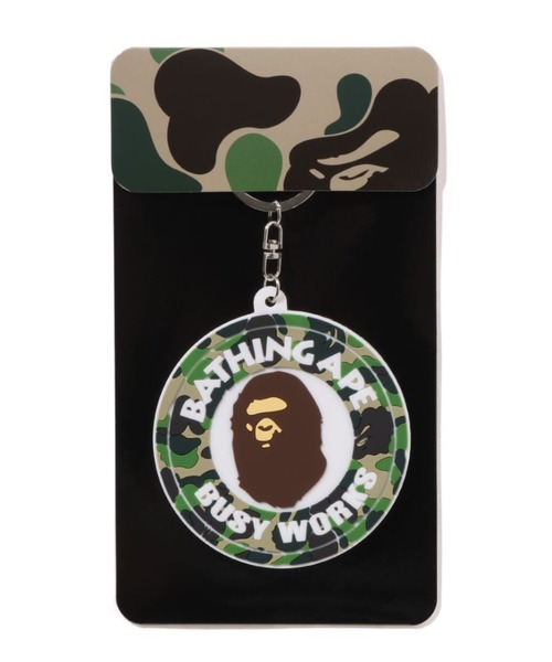 A BATHING APE（アベイシングエイプ）の「BUSY WORKS KEYHOLDER