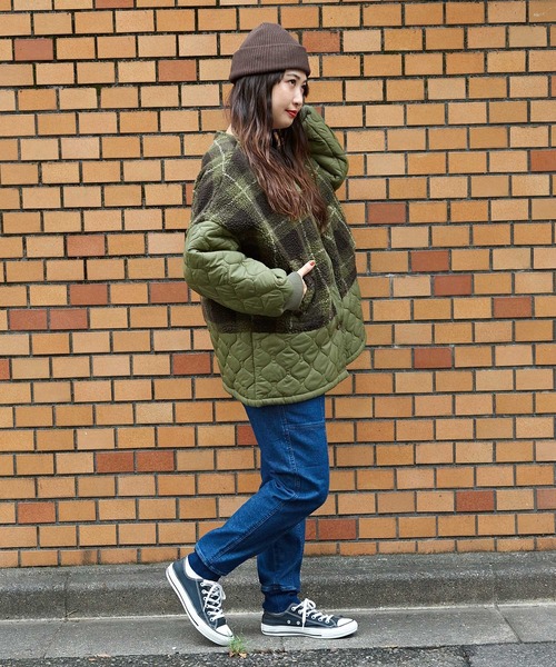 CUBE SUGAR（キューブシュガー）の「チェックボア×キルティングノーカラーブルゾン（ブルゾン・レディース・カーキ/ネイビー・M）」の5枚目の写真