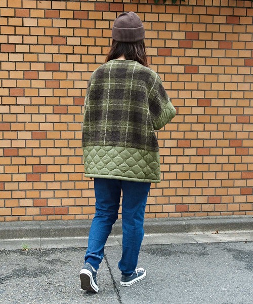CUBE SUGAR（キューブシュガー）の「チェックボア×キルティングノーカラーブルゾン（ブルゾン・レディース・カーキ/ネイビー・M）」の6枚目の写真