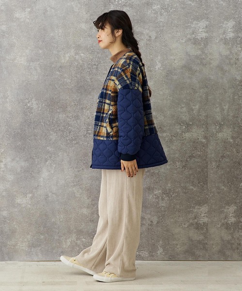 CUBE SUGAR（キューブシュガー）の「チェックボア×キルティングノーカラーブルゾン（ブルゾン・レディース・カーキ/ネイビー・M）」の9枚目の写真
