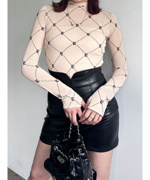 EMODA(エモダ)の「カーブウエストミニスカート(スカート・レディース・ブラック/アイボリー/その他・SMALL/MEDIUM)」の15枚目の写真