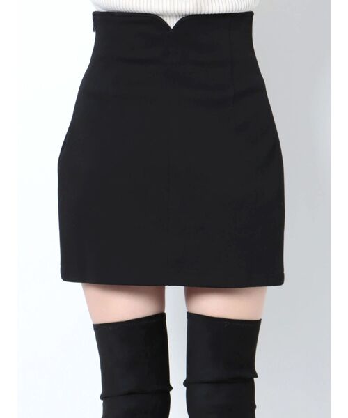 EMODA(エモダ)の「カーブウエストミニスカート(スカート・レディース・ブラック/アイボリー/その他・SMALL/MEDIUM)」の18枚目の写真