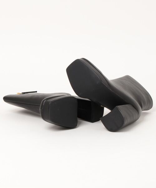 BENETTON (UNITED COLORS OF BENETTON)(ベネトンユナイテッドカラーズオブベネトン)の「チャンキーヒール ショートブーツ(ブーツ・レディース・ブラック・38/37/39/36)」の3枚目の写真