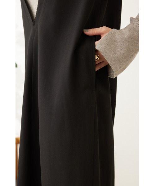 crie conforto（クリーコンフォルト）の「ディープネックワンピース（ワンピース・レディース・グレー/ブラック・MEDIUM/SMALL）」の21枚目の写真