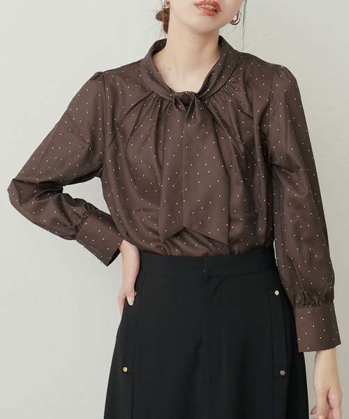 natural couture(ナチュラルクチュール)の「袖口パールノット結びボータイブラウス(シャツ/ブラウス・レディース・グリーン/グレイッシュベージュ/サックスブルー/オフホワイト/その他2/ネイビー/ラベンダー/その他1・FREE)」の15枚目の写真