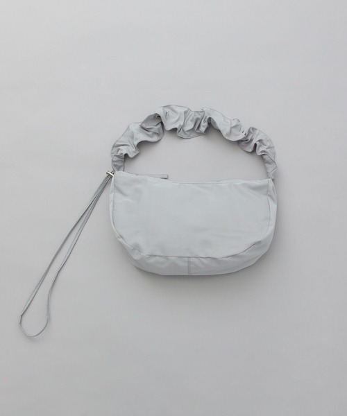A part by（アパートバイ）の「2WAYドロストミニバッグ（ショルダーバッグ・レディース・ライトグレー/ブラック・FREE）」の4枚目の写真