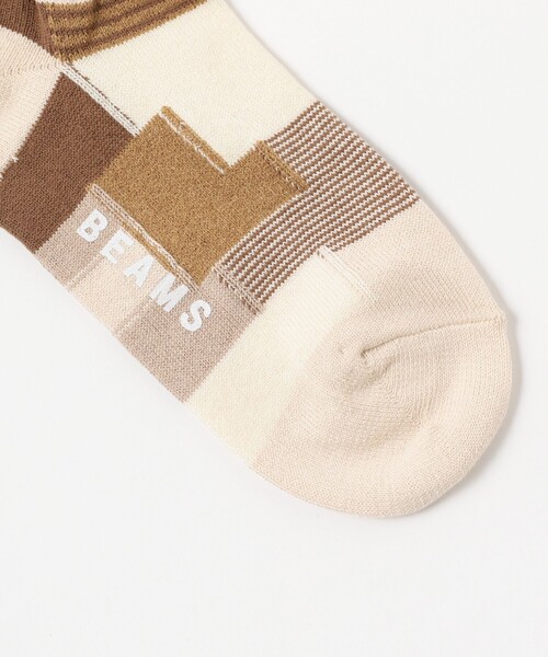 BEAMS(ビームス)の「BEAMS / パッチワーク アンクル ソックス(ソックス/靴下・メンズ・ブラック/オフホワイト/ベージュ/ネイビー・ONE SIZE)」の6枚目の写真