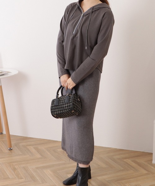 Lace Ladies(レースレディース)の「ラウンド裾コンパクトフーデットプルオーバー(パーカー・レディース・グレー/ブラック/ホワイト・XL/M)」の15枚目の写真