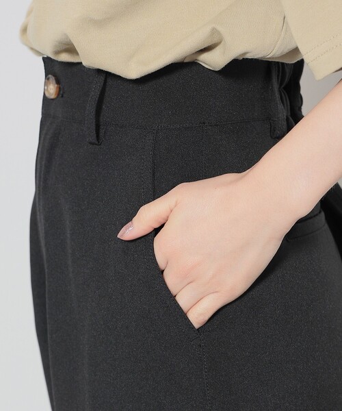 BEAMS HEART(ビームスハート)の「BEAMS HEART / ハイウエスト カーブパンツ(スラックス・レディース・ホワイト系その他5/ブラック・SMALL/MEDIUM)」の14枚目の写真