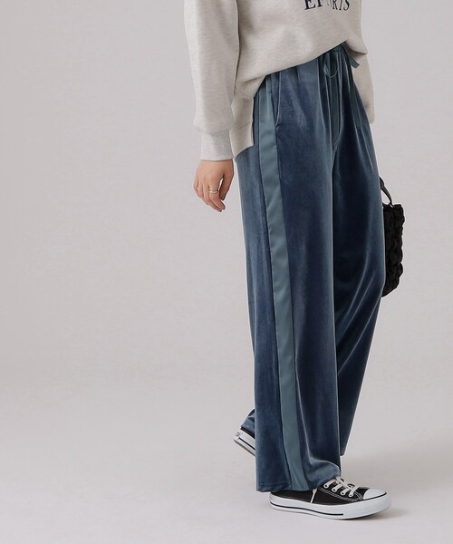 Cutie Blonde（キューティーブロンド）の「◆ライン入りベロアイージーワイドパンツ（その他パンツ・レディース・サンドベージュ/ブルー/チャコールグレー・03/02/04）」の9枚目の写真