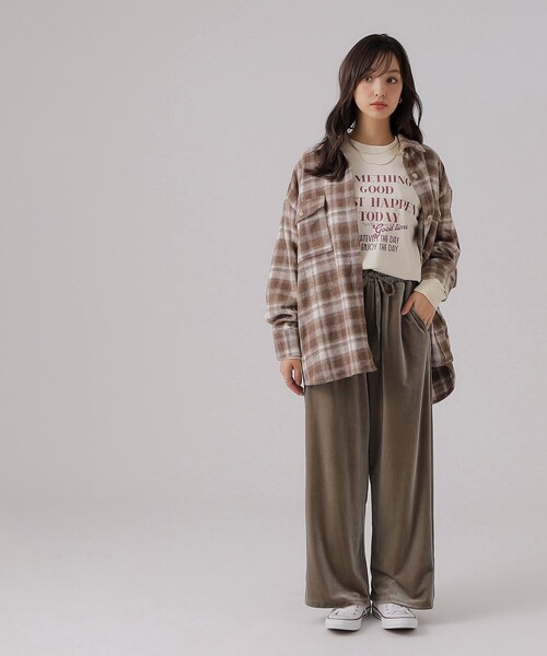 Cutie Blonde（キューティーブロンド）の「◆ライン入りベロアイージーワイドパンツ（その他パンツ・レディース・サンドベージュ/ブルー/チャコールグレー・03/02/04）」の22枚目の写真