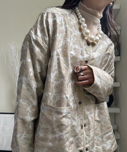 ULEULA(ウルア)の「ジャガードサテンパイピングシャツジャケット(シャツ/ブラウス・レディース・ブラック/ブラウン/アイボリー・FREE)」の2枚目の写真