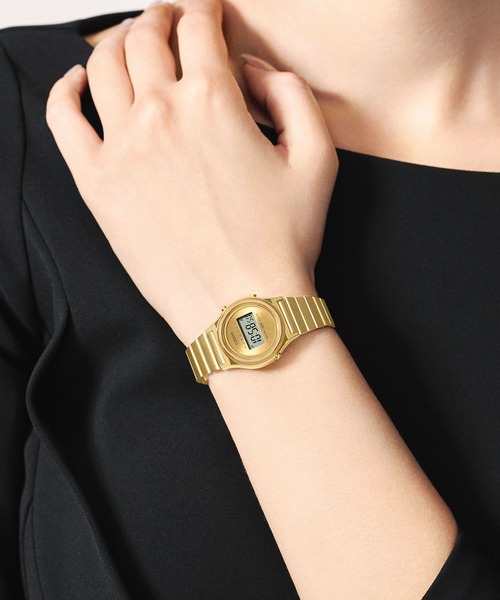 CASIO(カシオ)の「CASIO CLASSIC / LA700WEG-9AJF(デジタル腕時計・レディース・ゴールド・FREE)」の3枚目の写真