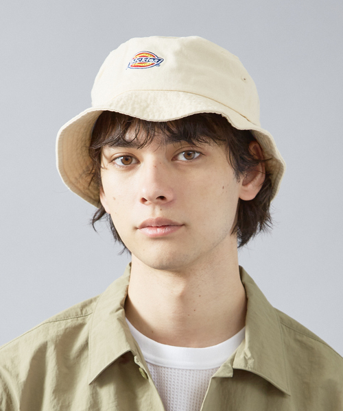 Dickies(ディッキーズ)の「【DICKIES/ディッキーズ】ICON BUCKET HAT/アイコンロゴバケットハット(ハット・メンズ・ベージュ/サックスブルー/オレンジ系その他/ネイビー/モスグリーン/ブラック/オフホワイト・フリー)」の2枚目の写真