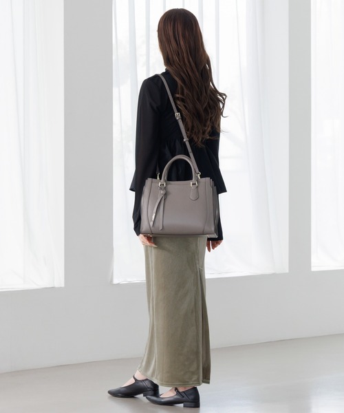 Jewelna Rose（ジュエルナローズ）の「クロフォード ハンドバッグ 本革 M 11922（ハンドバッグ・レディース・グレイッシュベージュ/ブルー/チャコールグレー/ピンク/グレー/オレンジ・FREE）」の12枚目の写真